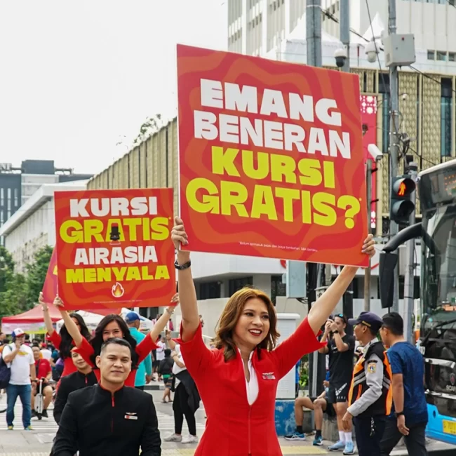 AirAsia Offline and online campaign at Car Free Day, Jakarta