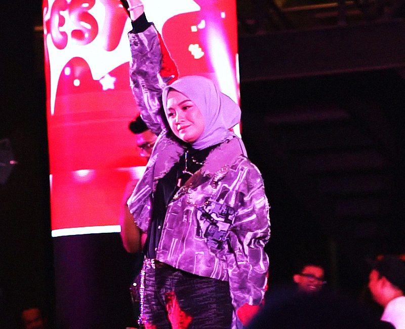 AirAsia ft Salma Salsabila